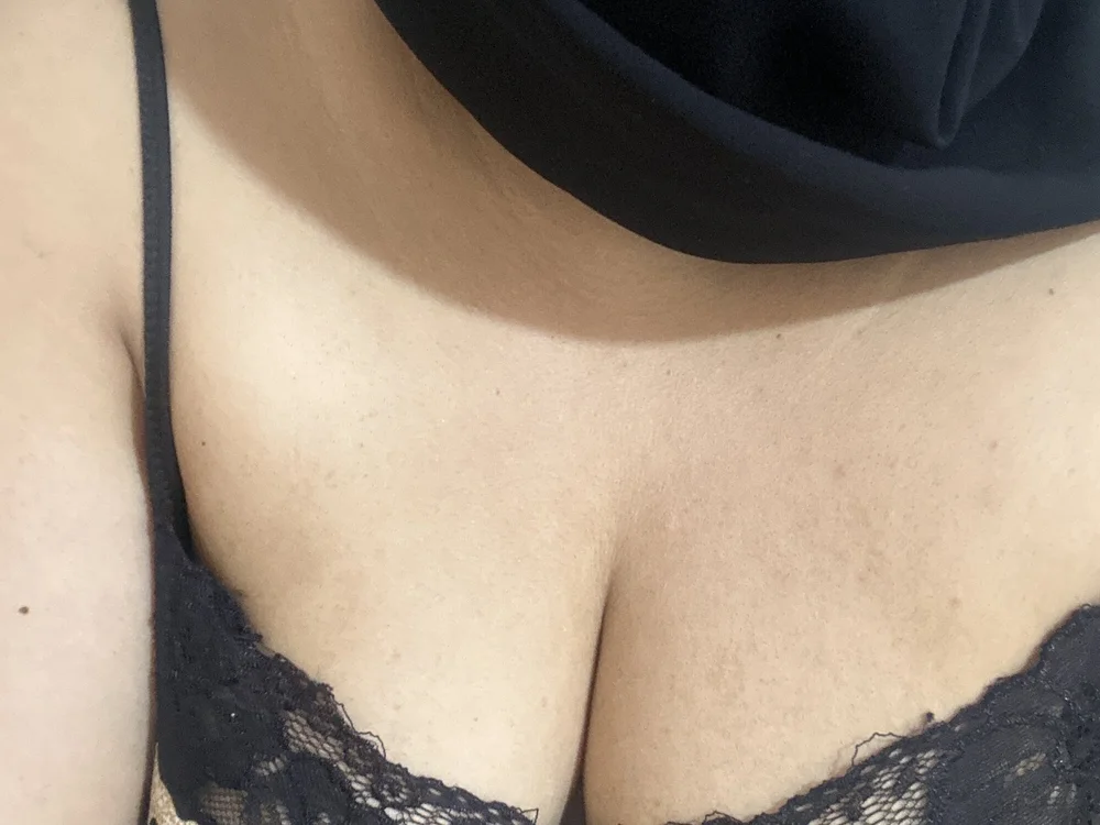 SexyArabianMILF's Offline XXX Chat