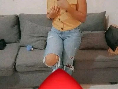javjavy — live female cam