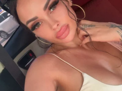 Hotsharwty on StripChat