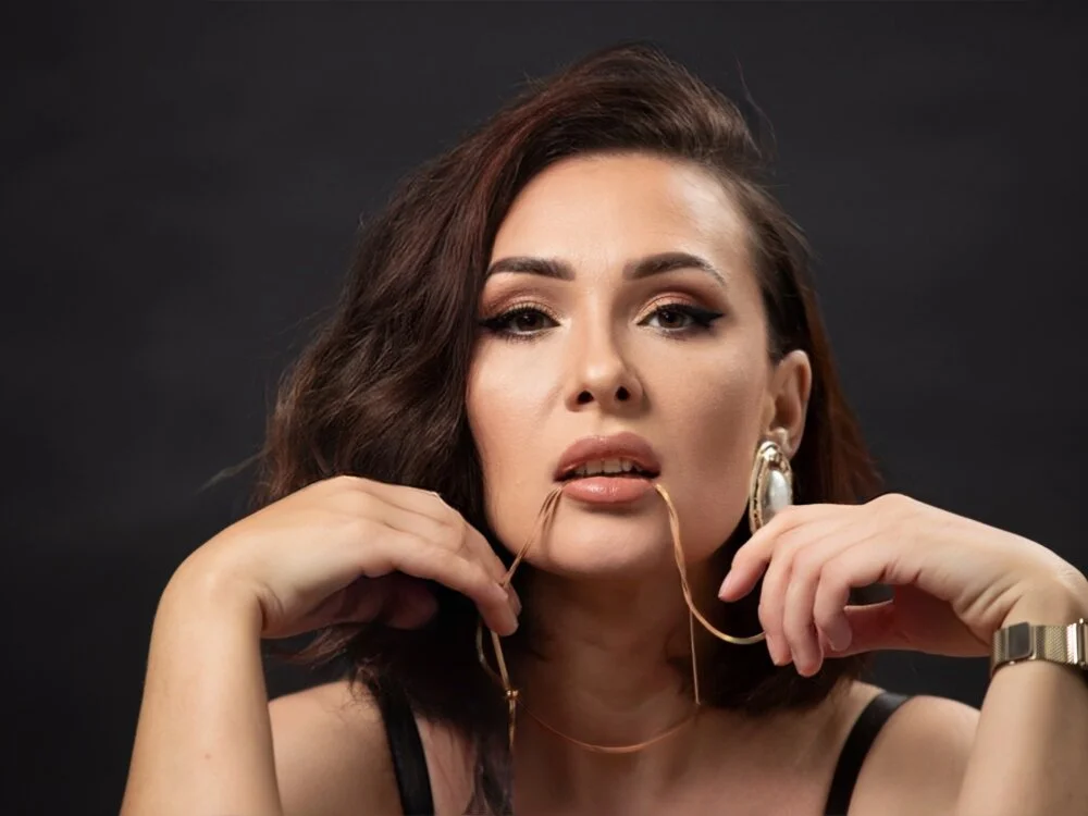 VeraNoir: συνομιλία ΧΧΧ εκτός σύνδεσης