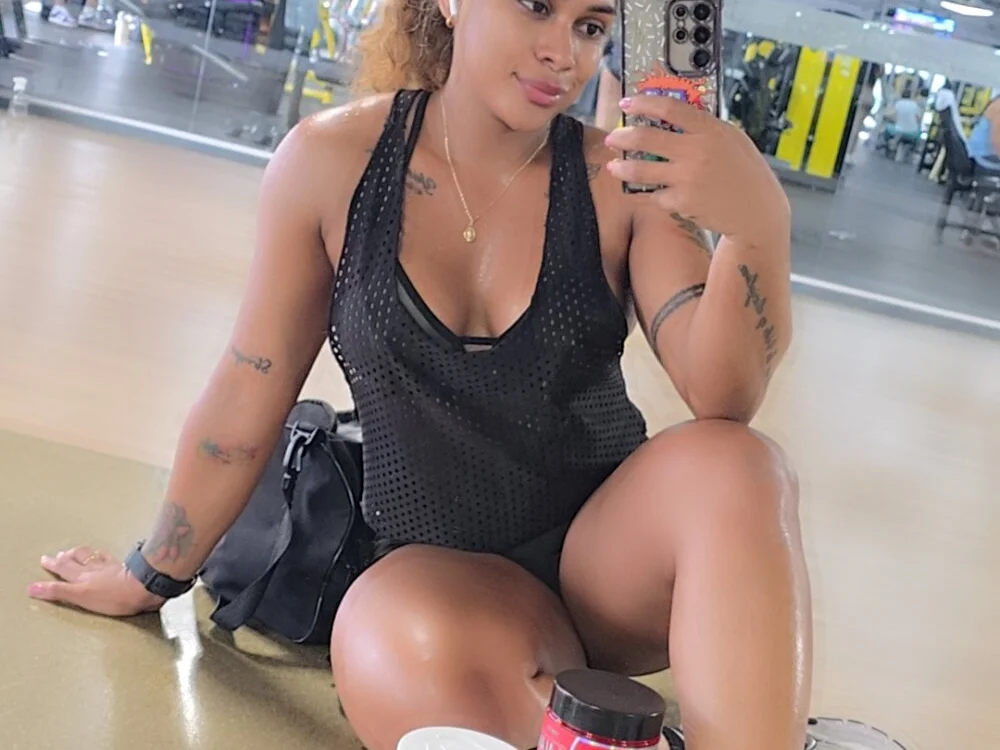 KarinRoss Offline XXX-chat