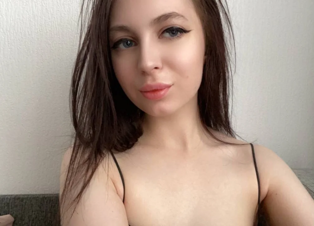 RosalineWhit's Offline Chat Room