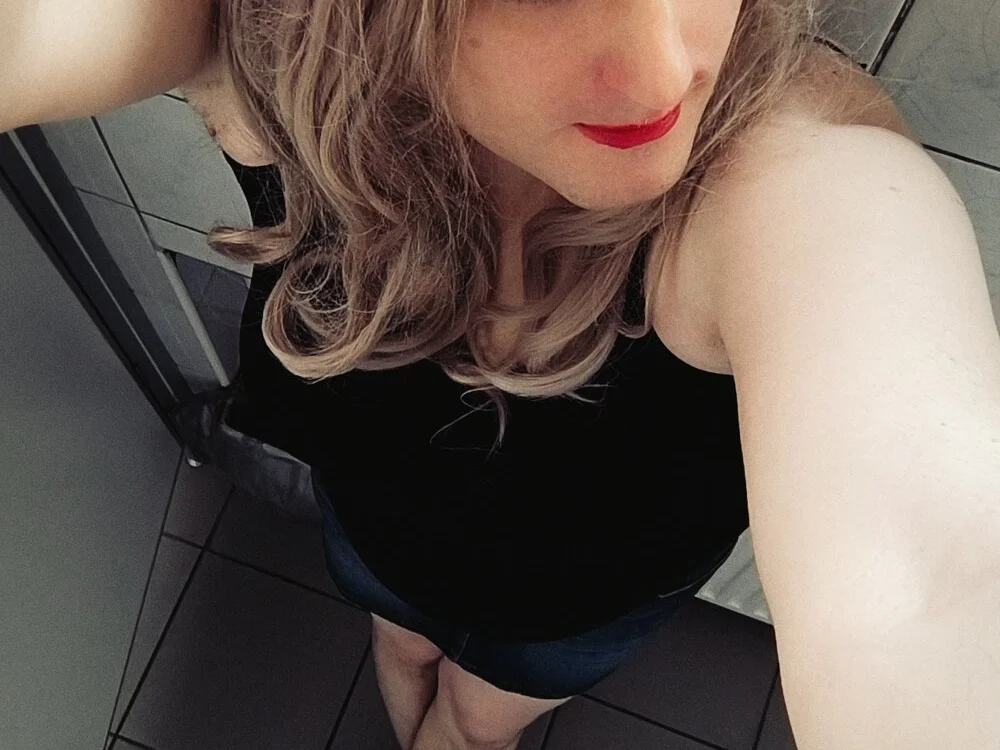 MilenaUK 離線 XXX 聊天