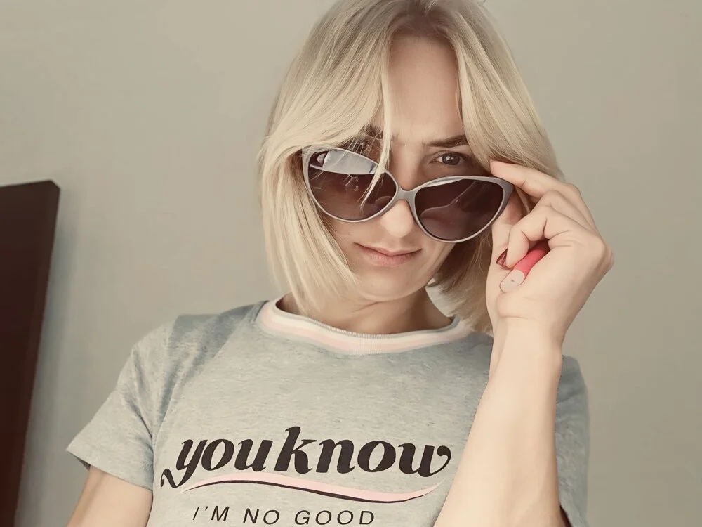 sassycruisecontrol's Offline XXX Chat