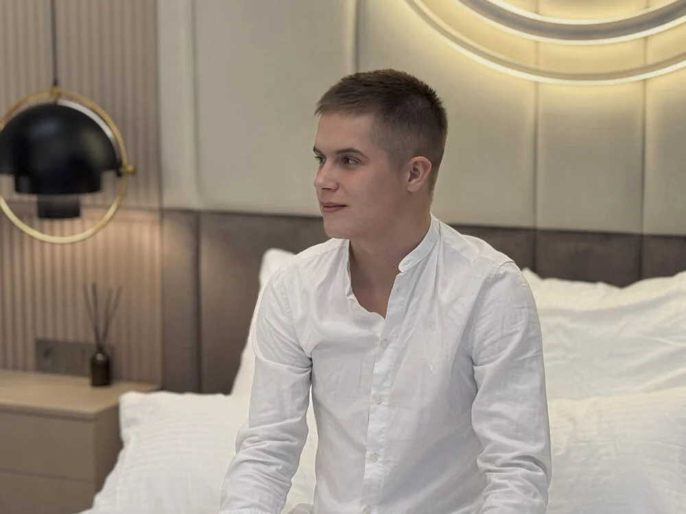 Piter_Ward Adlı Modelin Çevrimdışı XXX Sohbeti