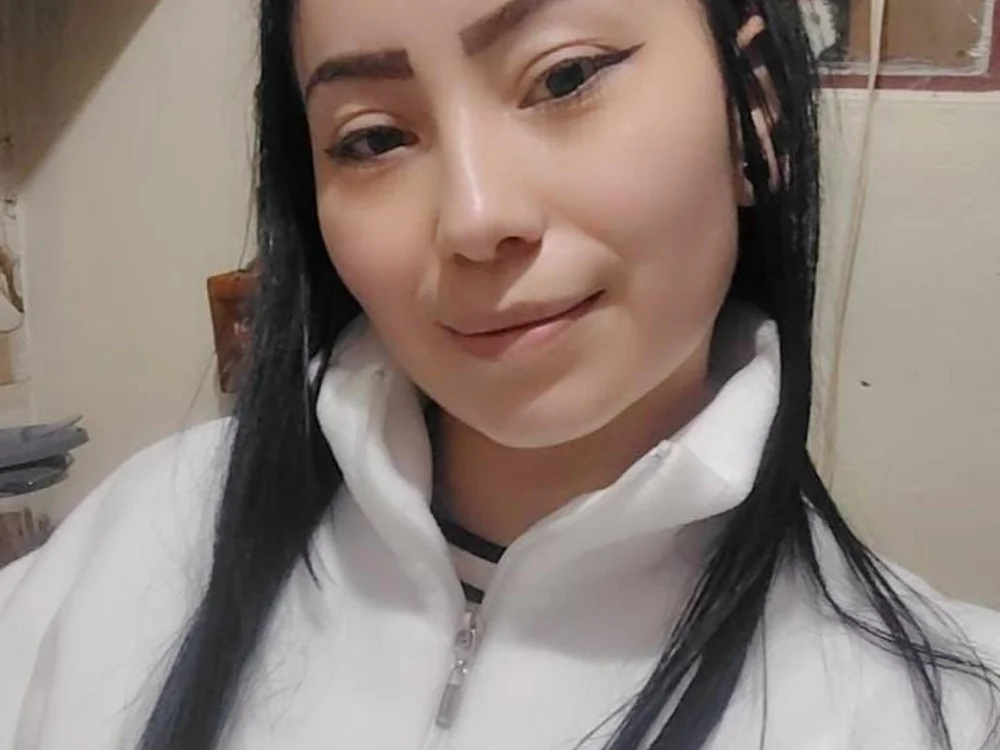 AmbarRousse cam model