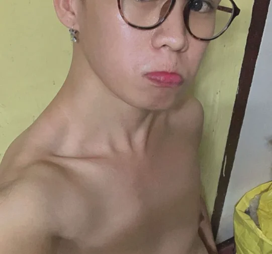 silkyn Adlı Modelin Çevrimdışı XXX Sohbeti