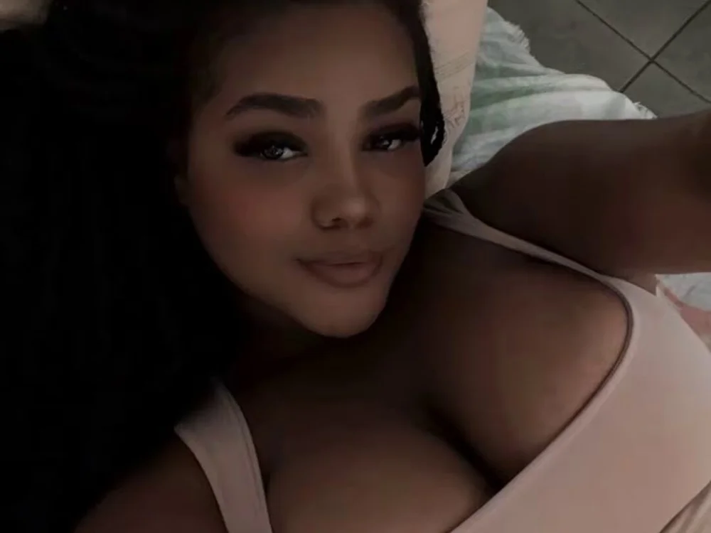 luarapretinha's Offline XXX Chat