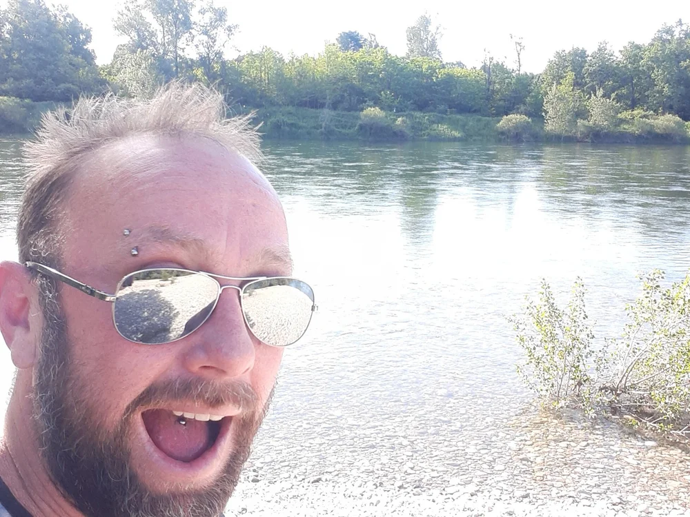 Reisal_oe Offline XXX Chat