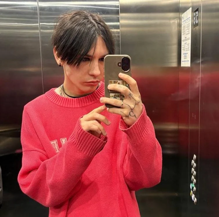 Clover_Fang Offline XXX-Chat