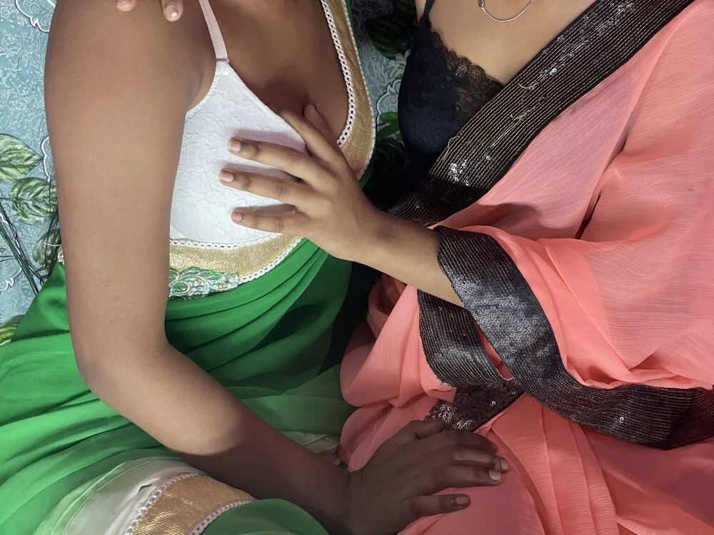 Wild_sona_mona Offline XXX-Chat