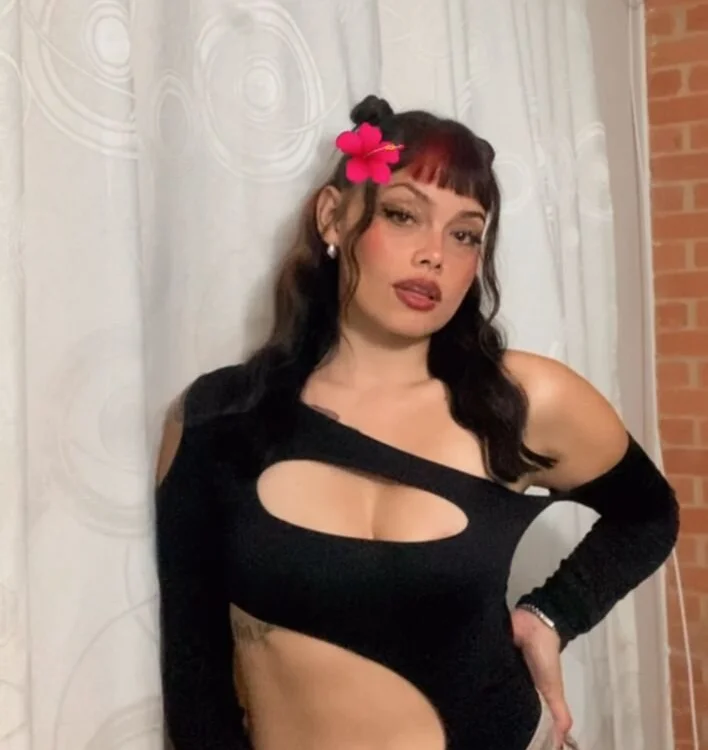 Red__Intense__ Offline XXX-Chat