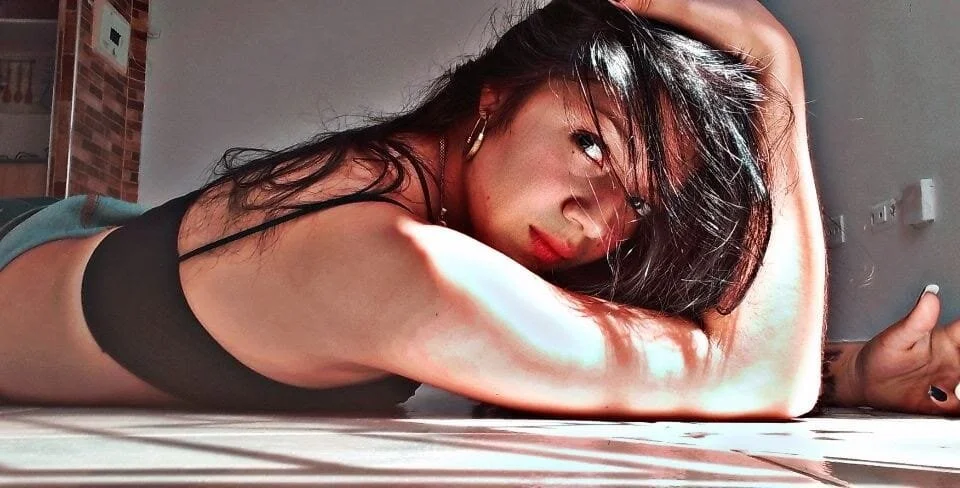 Sofia_vixen অফলাইন চ্যাট রুম