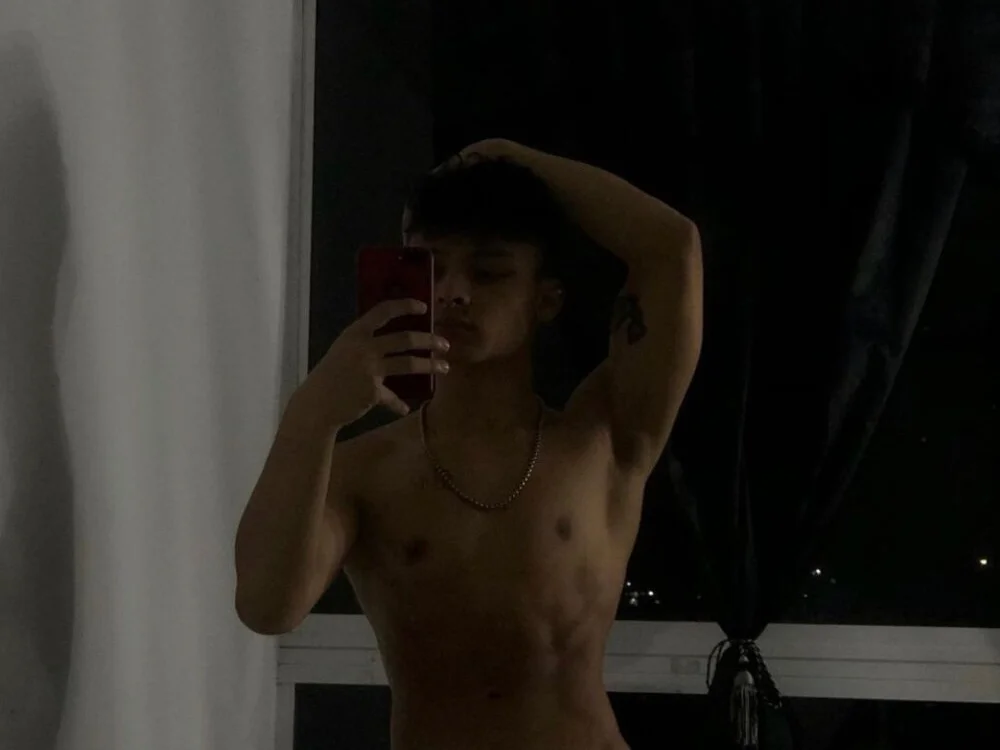 Zeus_Jeff's Offline XXX Chat