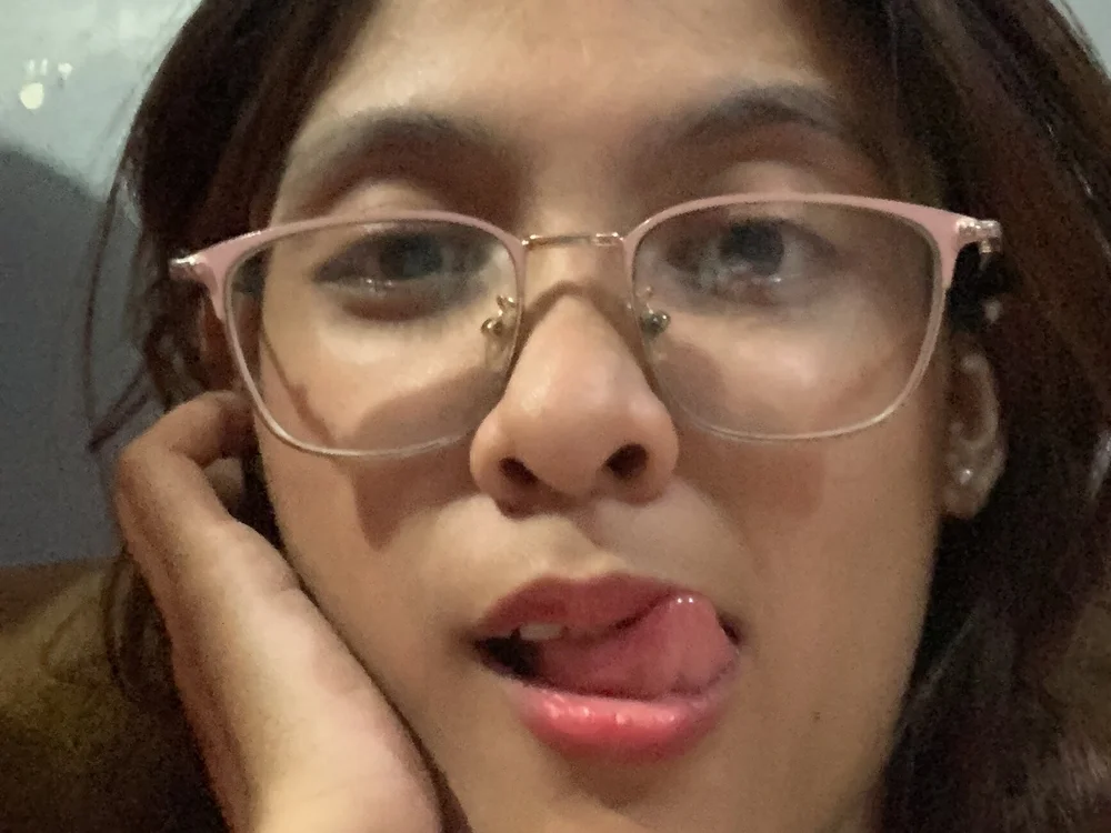 Seductive_Mae's Offline Chat Room