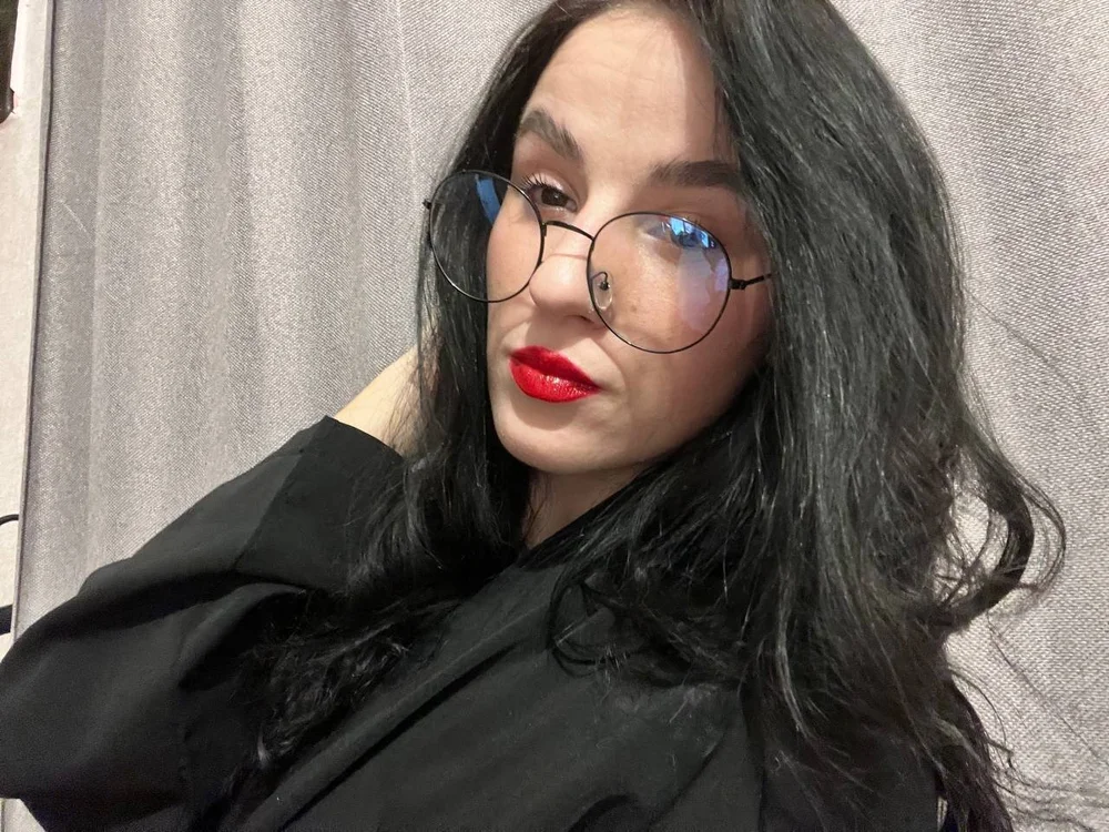 AliciaCapehart's Offline XXX Chat