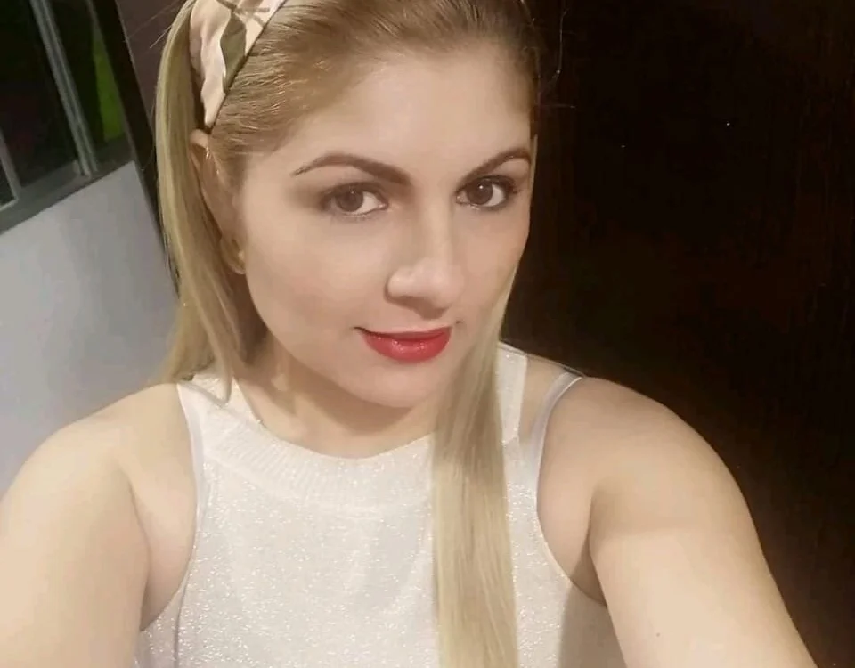 Charlotte_feelpsa's Offline XXX Chat