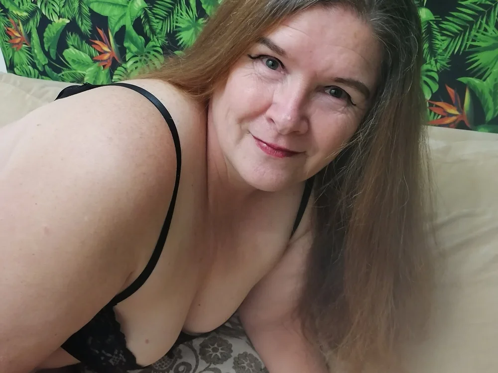 Cindiliscious' Offline Chat Room