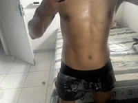 MeninoDasCremas's webcam live show