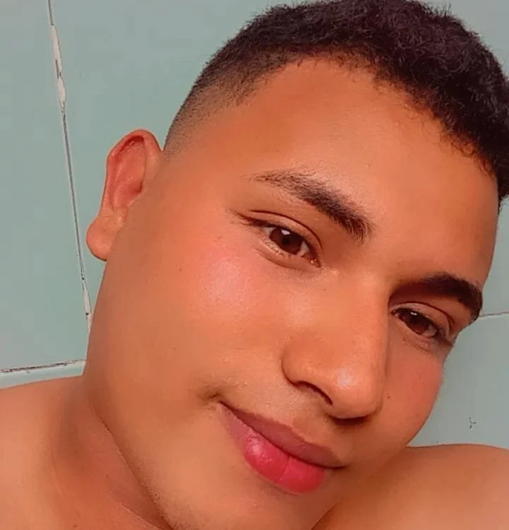 javilama_23's Offline XXX Chat