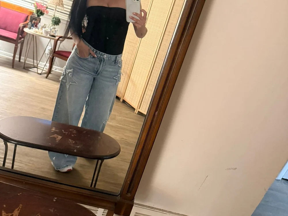 vykytoya's most recent online preview