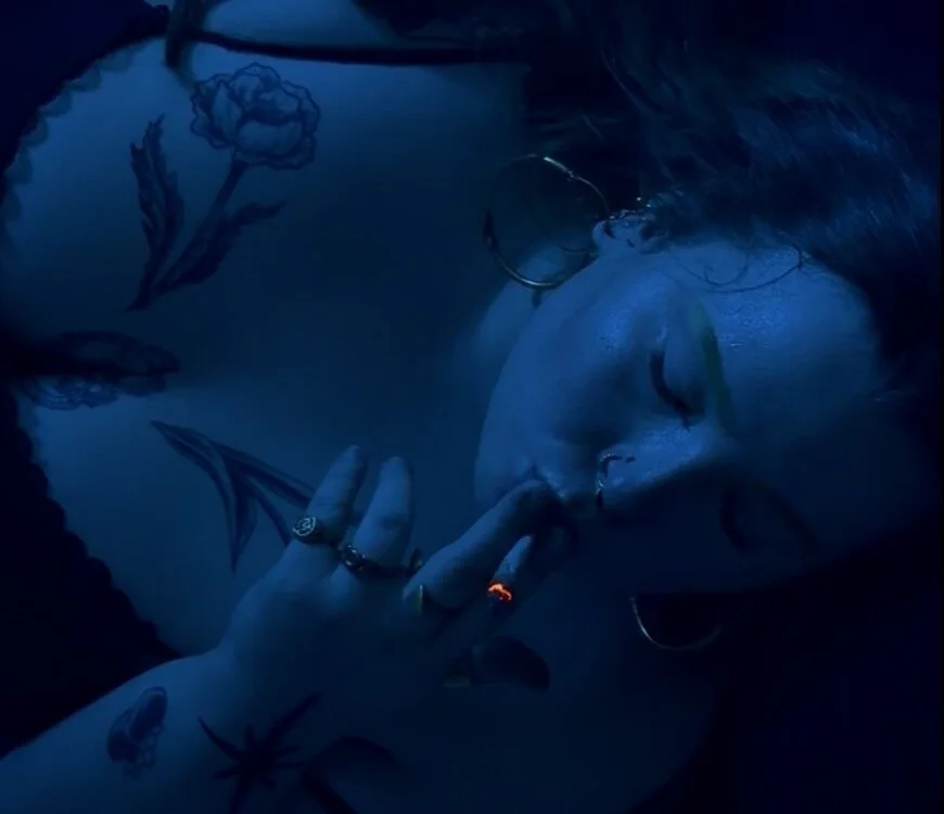 MissBika: συνομιλία ΧΧΧ εκτός σύνδεσης