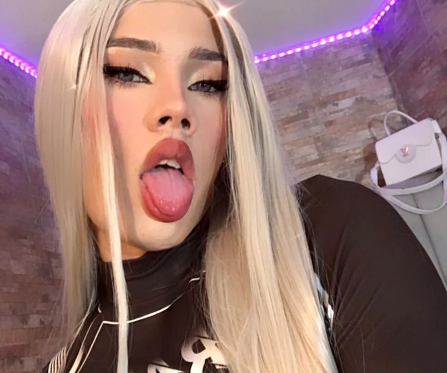 Stefhania_susej 離線 XXX 聊天