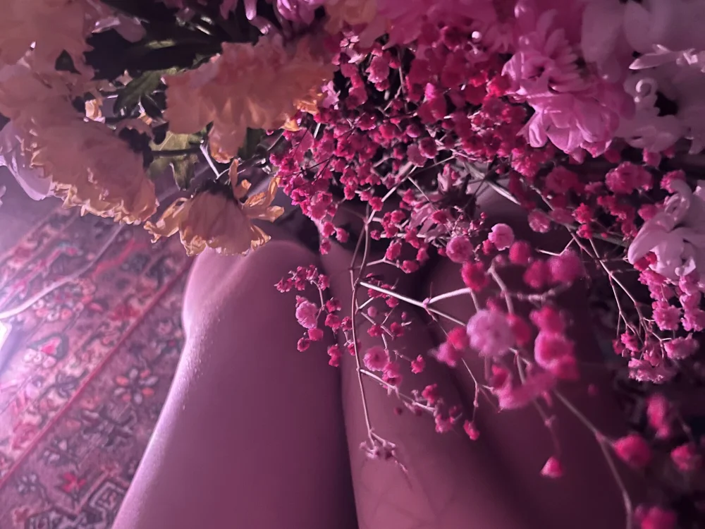 luzdelana's Offline Chat Room