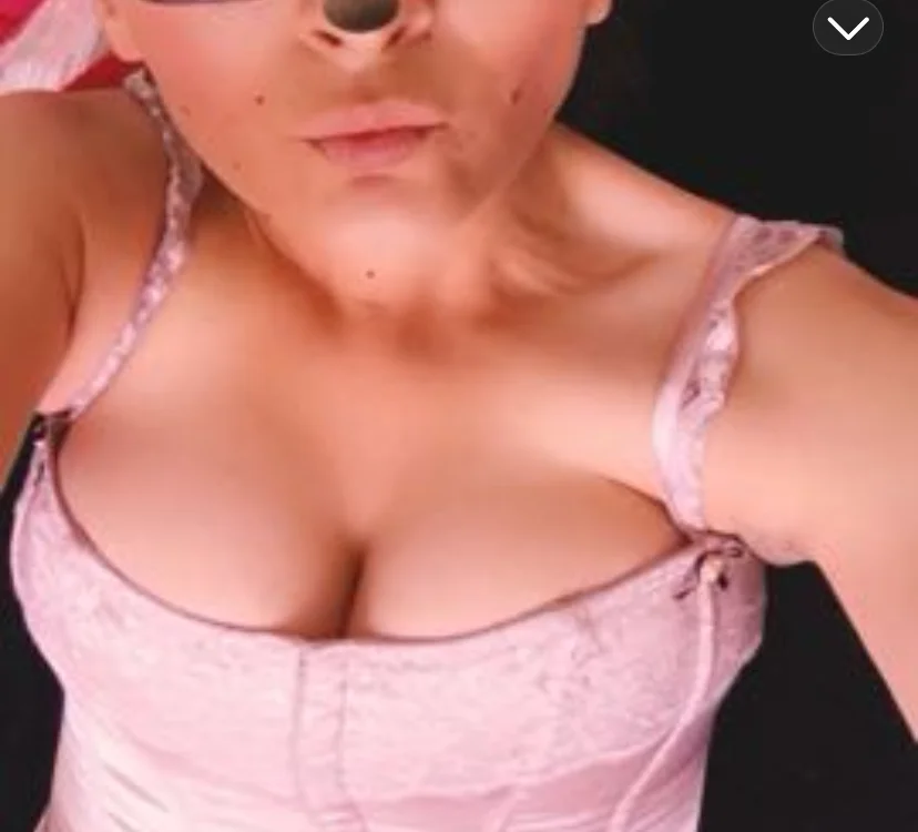 Theoneandonlyx's Offline XXX Chat