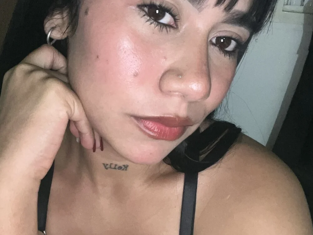 Key_cute21 Offline XXX-chat