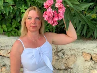 XXX chat uživo modela Regina__blue