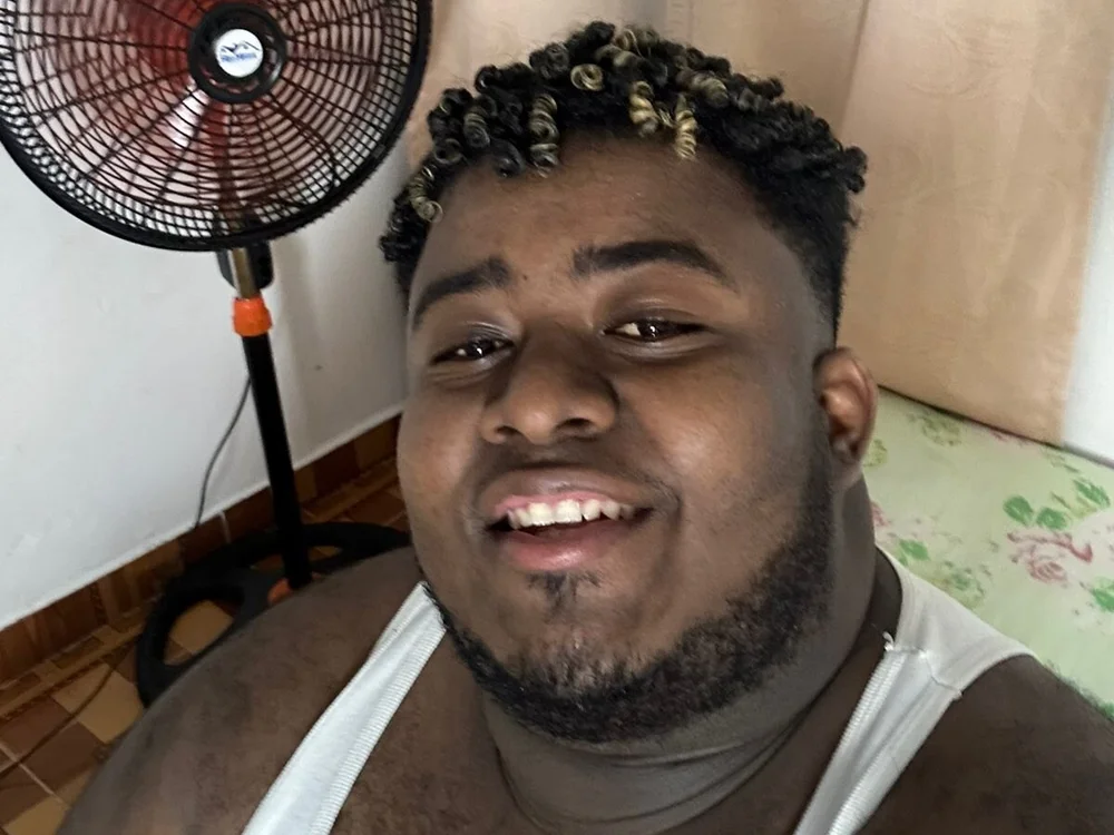 Ositoblack2's Offline Chat Room