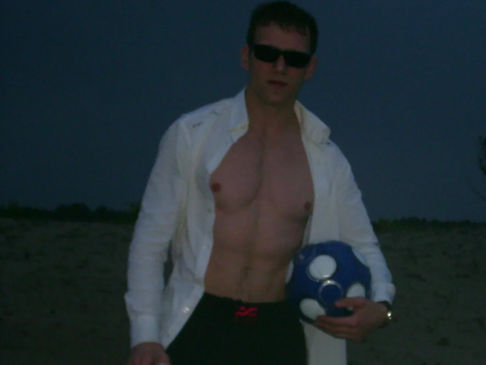 Dani_1_1 Offline XXX Chat