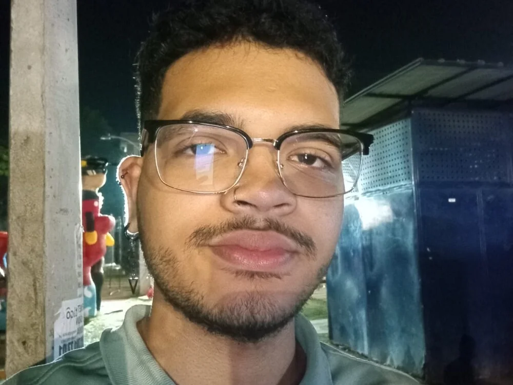 J_black_ Offline XXX-chat