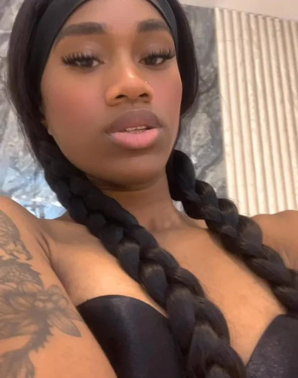 BellaGracee's Offline XXX Chat