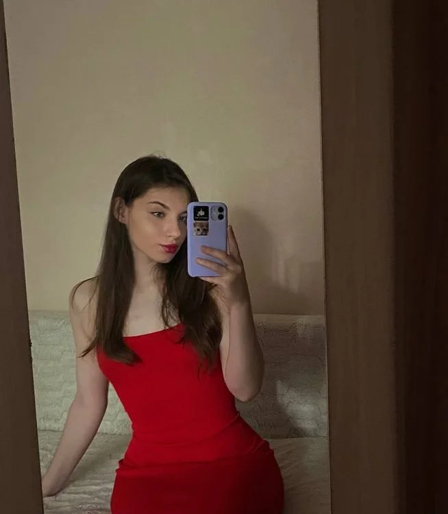 MaidaHeyman's Offline Chat Room