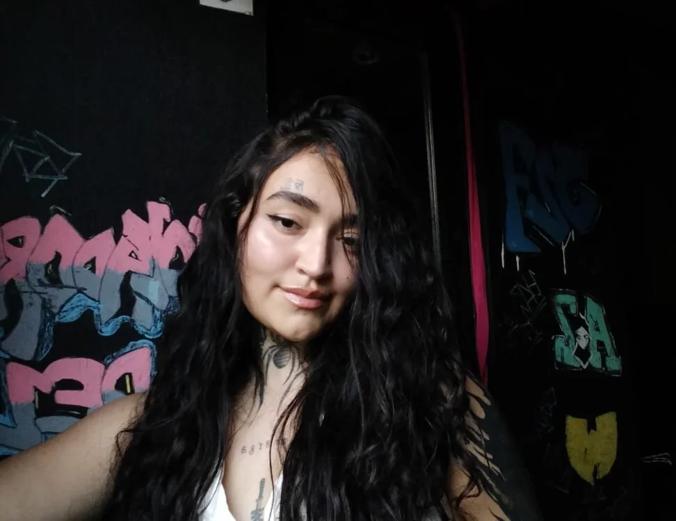 Vickky_B Offline XXX-chat
