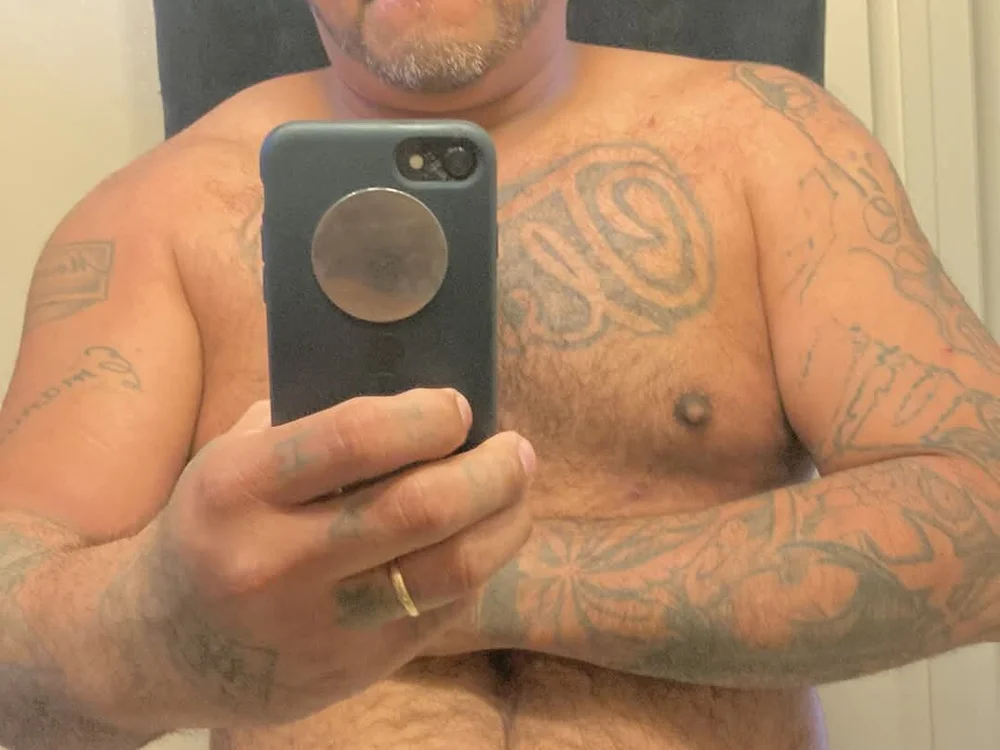DaddyDick331989's Offline XXX Chat