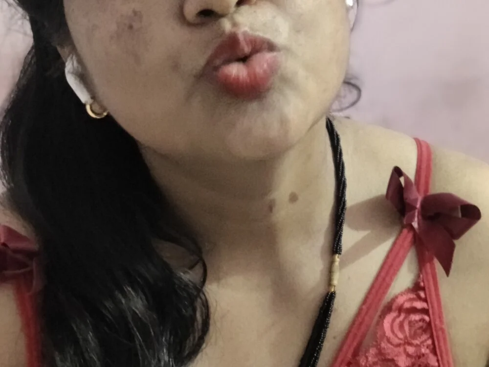 دردشة Nena369 الجنسية دون اتصال