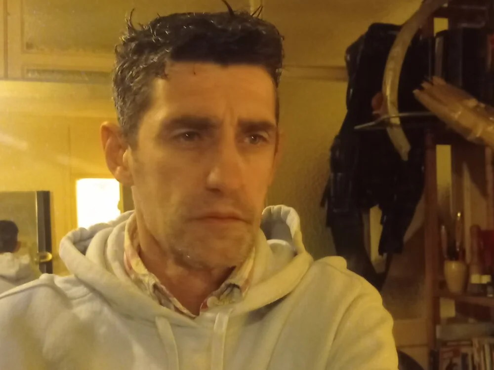 MON_PETIT_CHAT: συνομ ιλία ΧΧΧ εκτός σύνδεσης