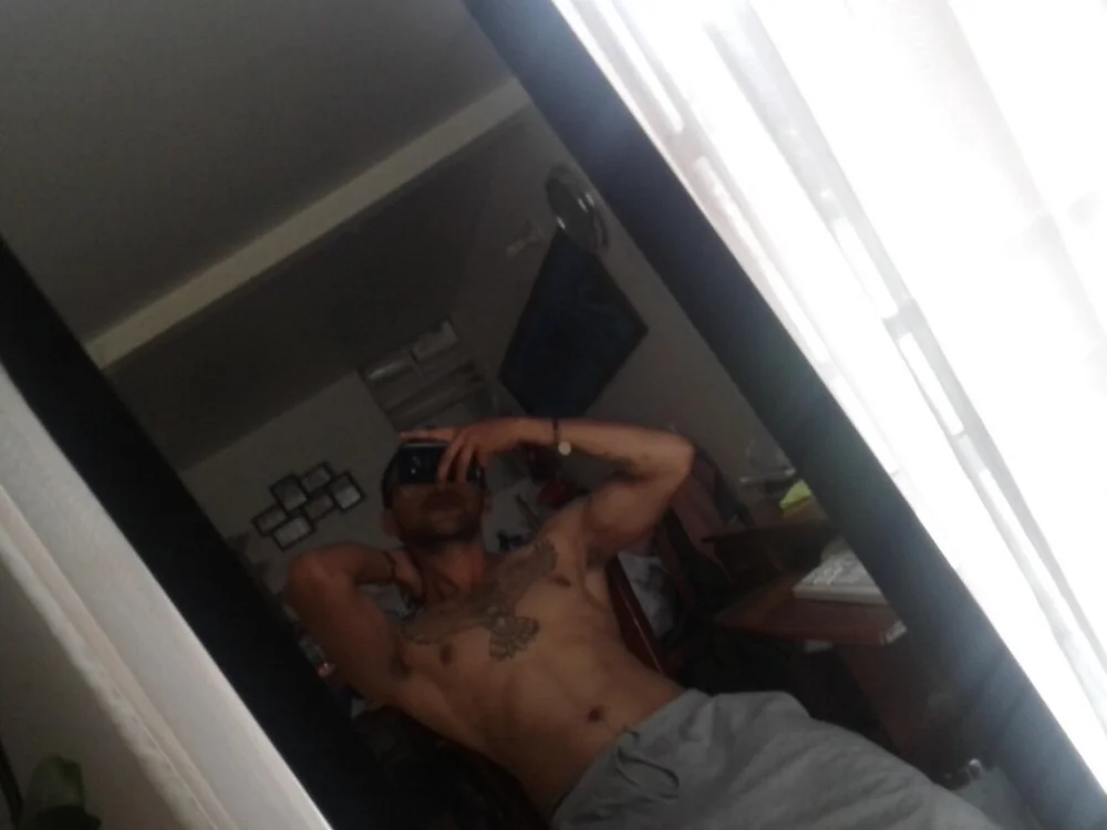 ห้องแชทออฟไลน์ของ Erick_Smith69
