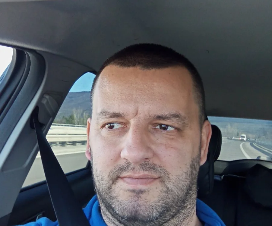 rado89 Offline XXX Chat