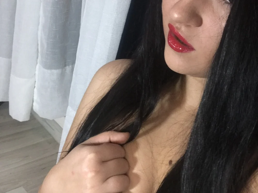LorennaAdams' Offline Chat Room