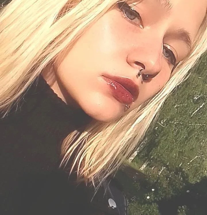 BlissHadwin's Offline XXX Chat