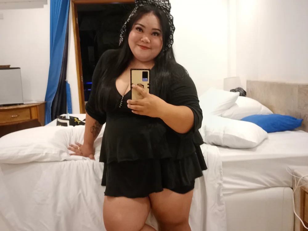 prettycarla_ Offline XXX Chat
