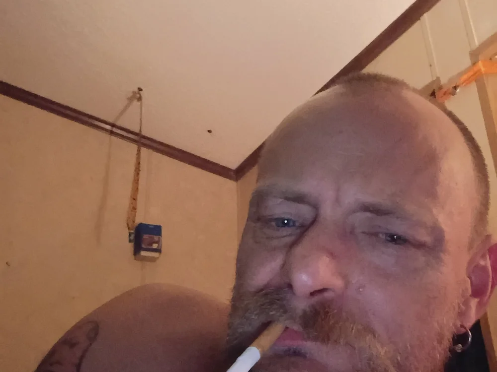 redrum420's Offline Chat Room