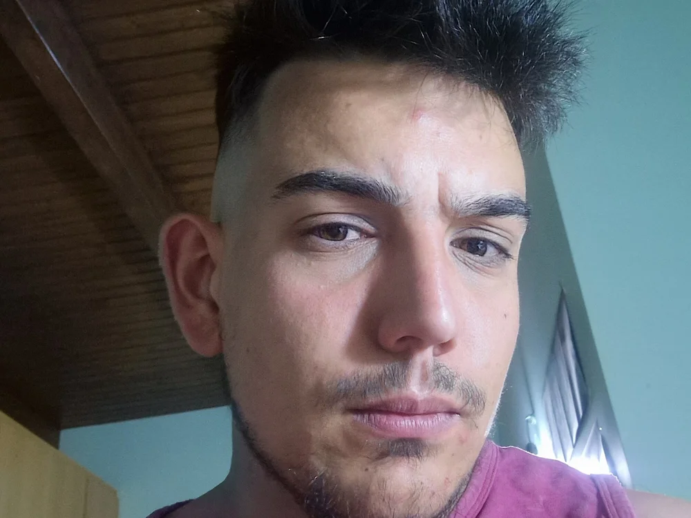 Jhonbwc Offline Chatraum