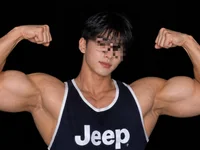 MuscleKorean7's webcam live show