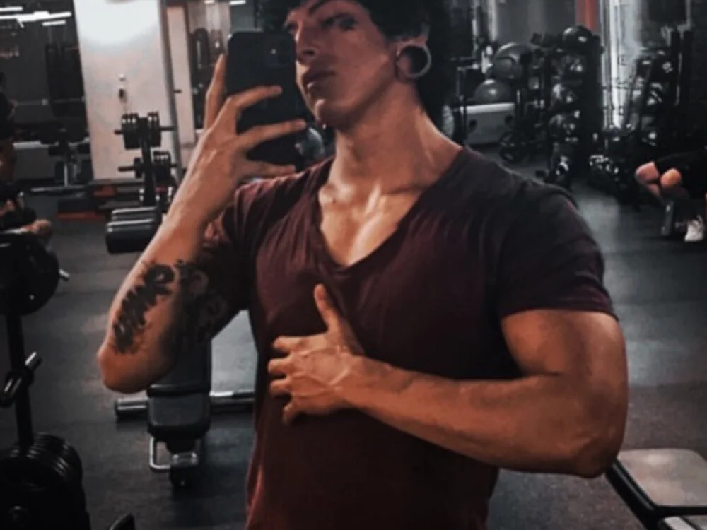 tommylongxx's Offline XXX Chat