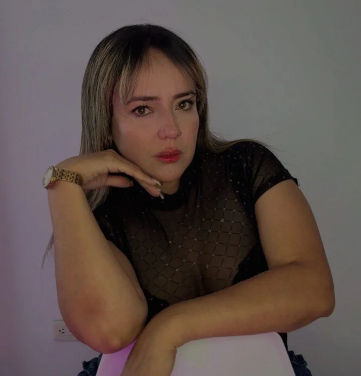 miaapril Offline XXX-chat